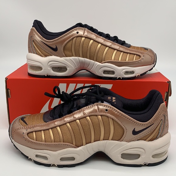 W Air Max Tailwind IV - Picture 8 of 11